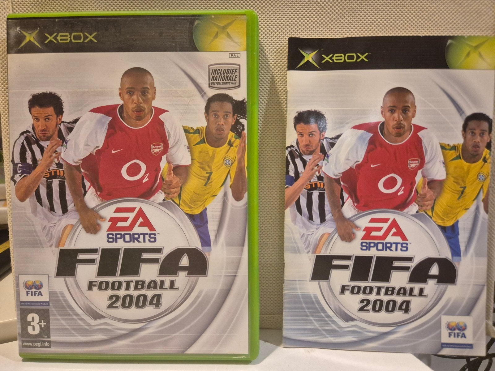 Fifa Football 2004 XboX Classic, Ophalen of Verzenden, Zo goed als nieuw, Sport, 3 spelers of meer