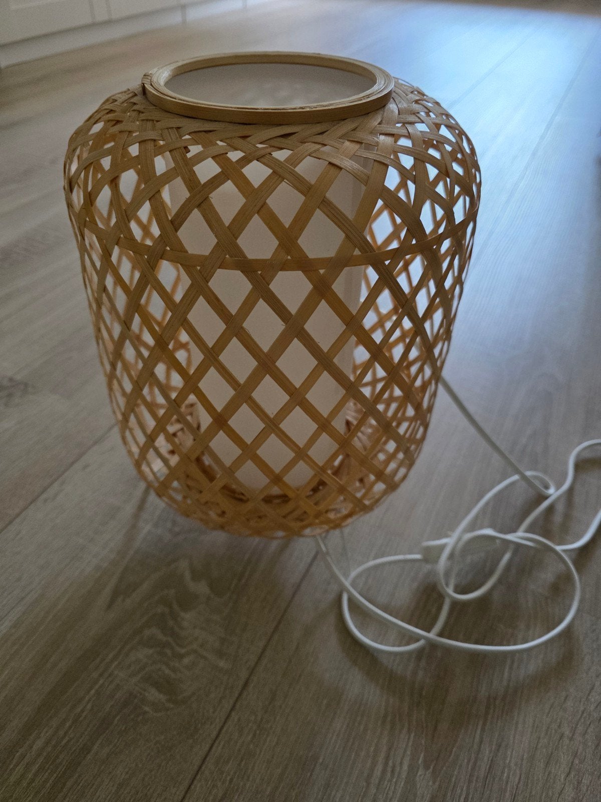 Ikea tafellamp en 4 placemats 37 cm, Huis en Inrichting, Lampen | Tafellampen, Ophalen, Zo goed als nieuw, IKEA