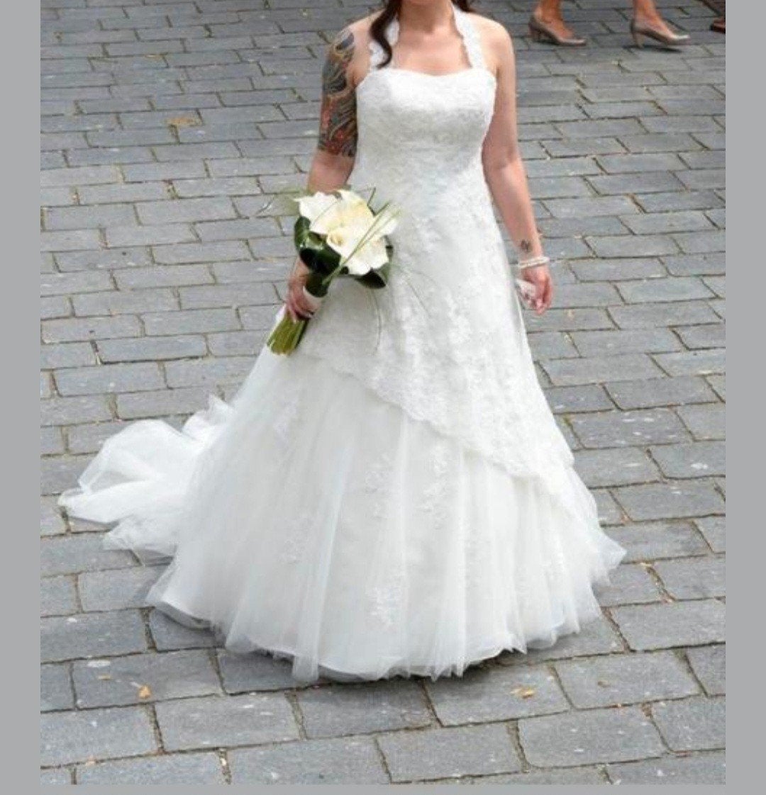 Elegante Trouwjurk S/M met Lintsluiting en Onderrok, Ophalen, Gedragen, Wit, Trouwjurk