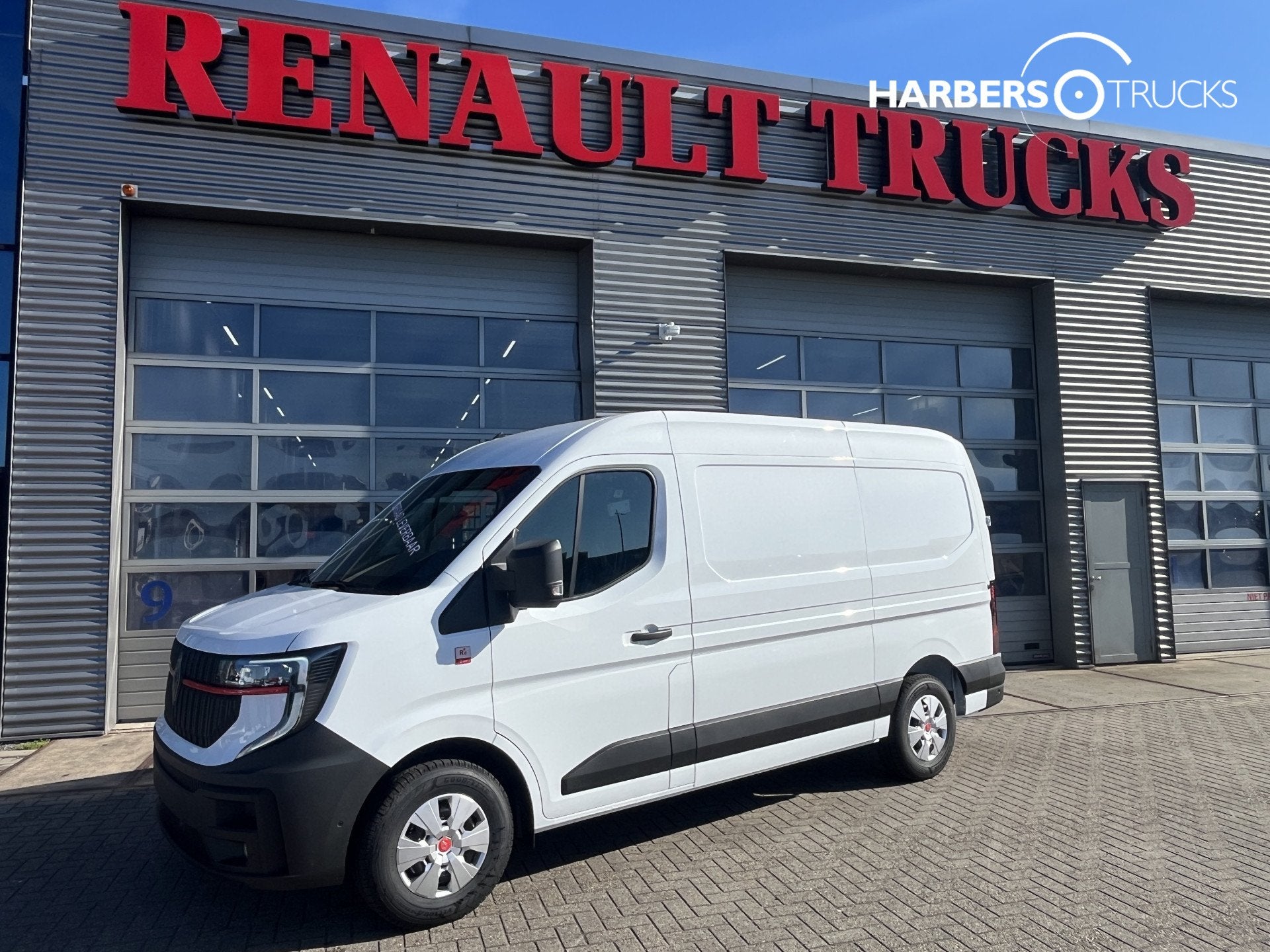 Renault Master Red Edition E-Tech L2H2 (bj 2026), Stof, Renault, Wit, 144 pk