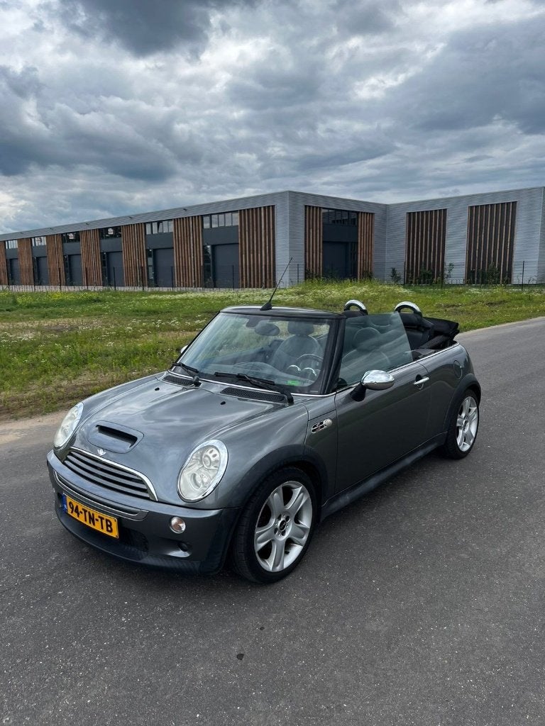 Mini 1.6i Cooper S Cabrio 2006 Grijs, NL auto, lage km, Luxe, Auto's, Mini, Voorwielaandrijving, 4 cilinders, Cabriolet, 4 stoelen