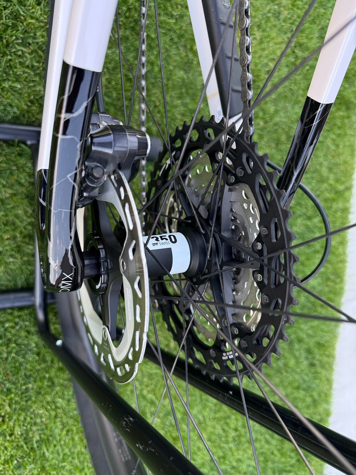 Foto 16 van Orbea Oiz M-Pro Full Carbon Mountainbike - Zo goed als nieuw