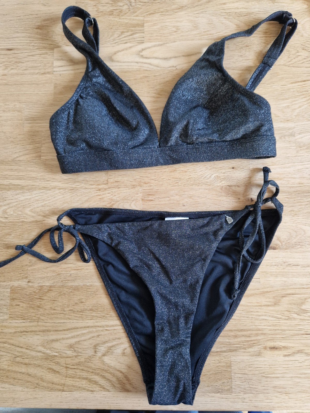 Zilvergrijze Beachlife bikini met rokje - maat XS, Beachlife, Nieuw, Ophalen of Verzenden, Bikini