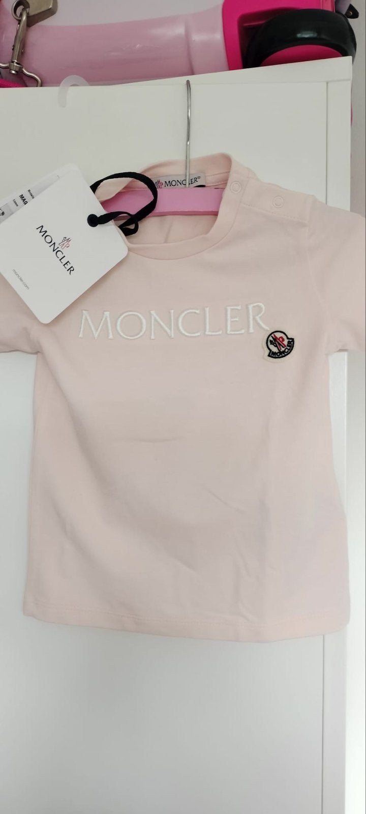Moncler T-shirt Roze 12-18 maanden (80cm) Nieuw met kaartje, Ophalen of Verzenden, Nieuw, Meisje