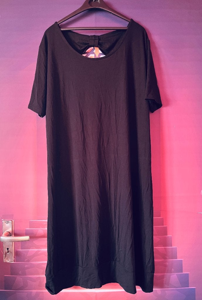 Leuke jurk met uitsparing op de rug 44/46 nu voor 19,99€, Noidea, Zwart, Maat 46/48 (XL) of groter, Ophalen of Verzenden