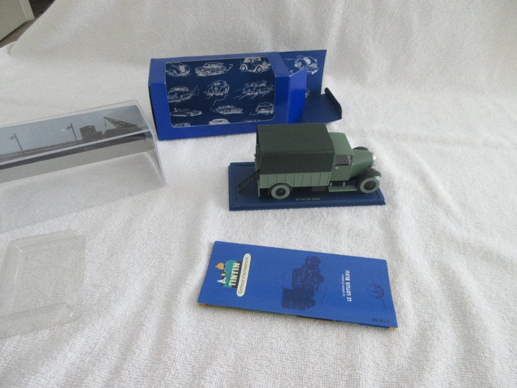 Kuifje auto opiumvrachtwagen uit De Blauwe Lotus Moulinsart., Ophalen of Verzenden, Kuifje, Zo goed als nieuw, Beeldje of Figuurtje
