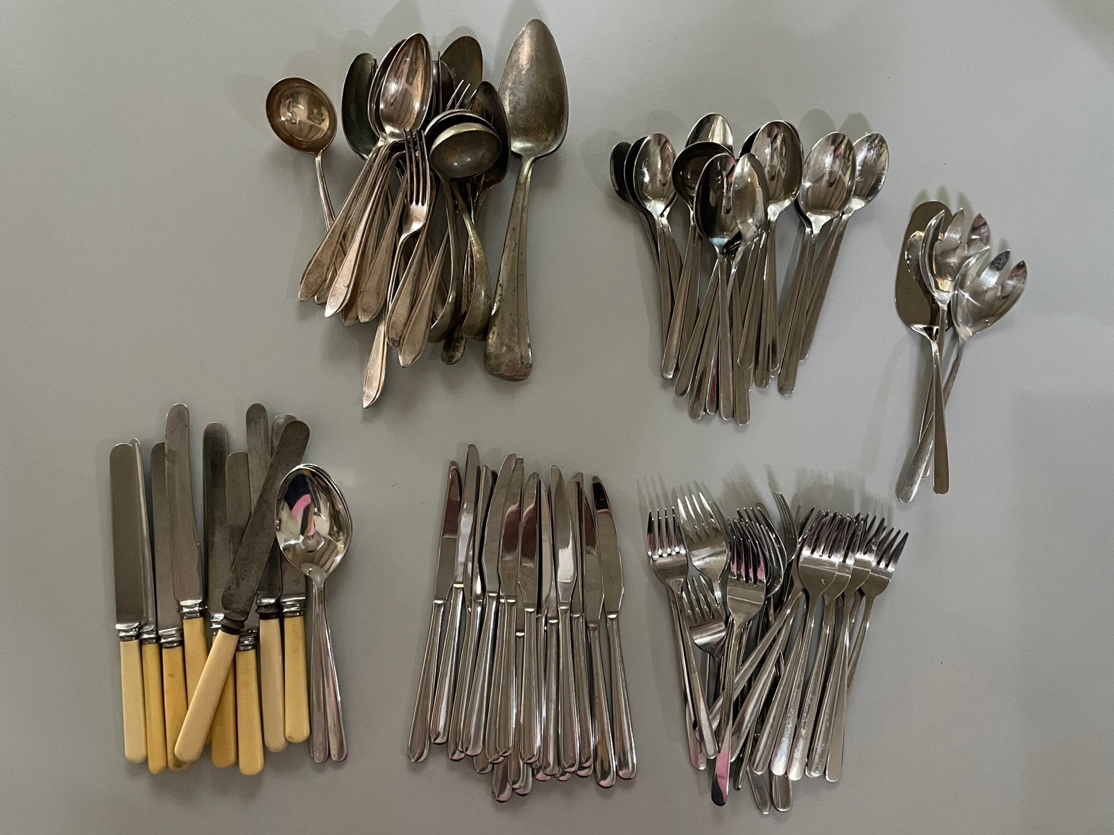 Grote partij vintage bestek, en gewone bestek, Huis en Inrichting, Ophalen of Verzenden, Zo goed als nieuw, Overige merken, Overige materialen