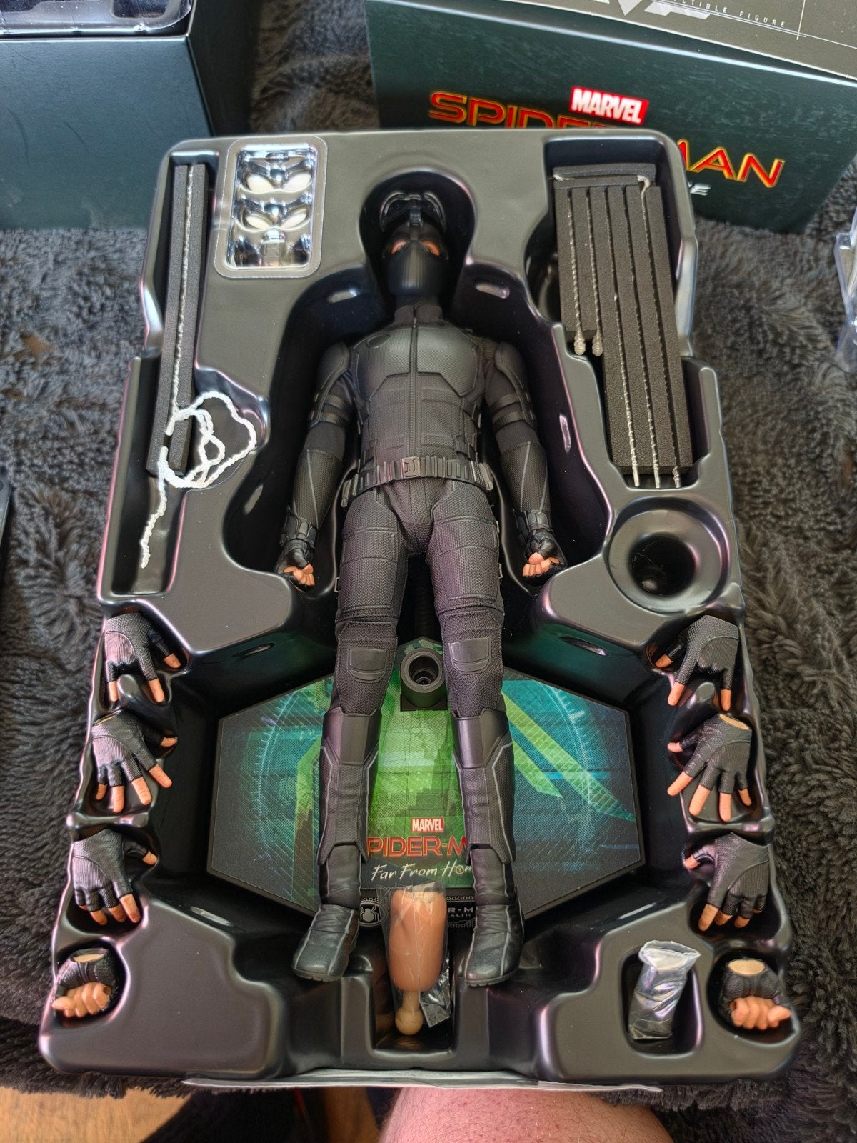 Hot Toys Spider-Man Stealth Suit Edition Compleet, Ophalen of Verzenden, Zo goed als nieuw