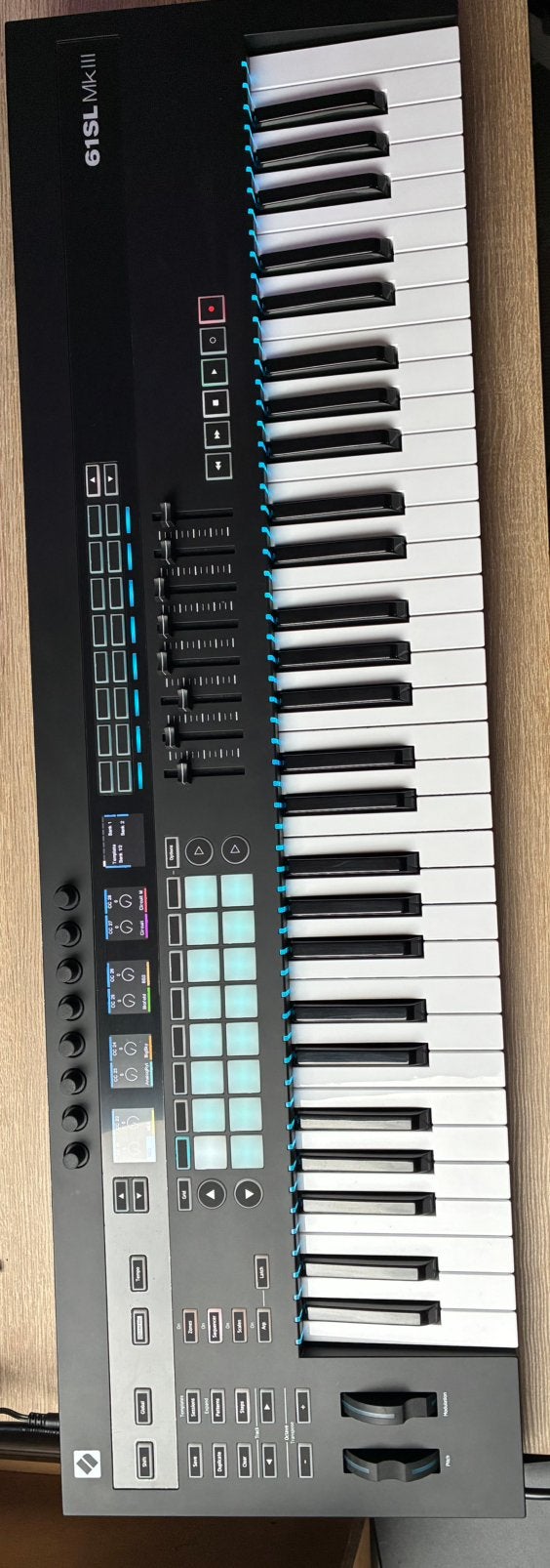 Novation 61L MKIII met originele doos en handleiding, Muziek en Instrumenten, Midi-apparatuur, Ophalen, Zo goed als nieuw