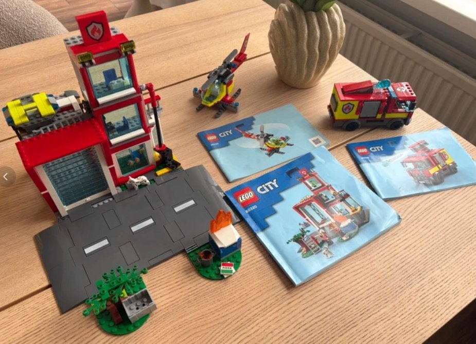 Lego Brandweerkazerne 60320, City, Lego, Ophalen of Verzenden, Zo goed als nieuw
