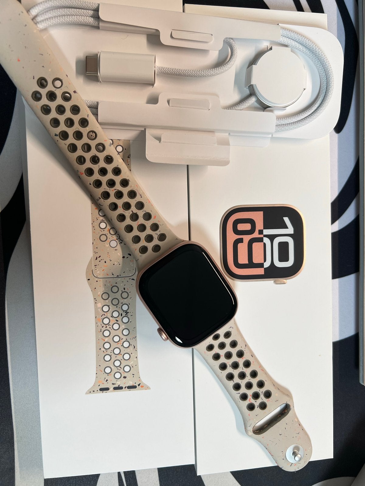 Apple Watch Series 10 (GPS) 46mm Roségoud Aluminium, Verzenden, IOS, Zo goed als nieuw, GPS