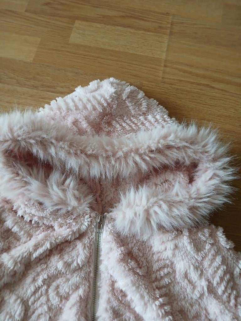 Nieuw fleece vest maat s, Kleding | Dames, Truien en Vesten, Ophalen of Verzenden, Nieuw, Maat 38/40 (M)
