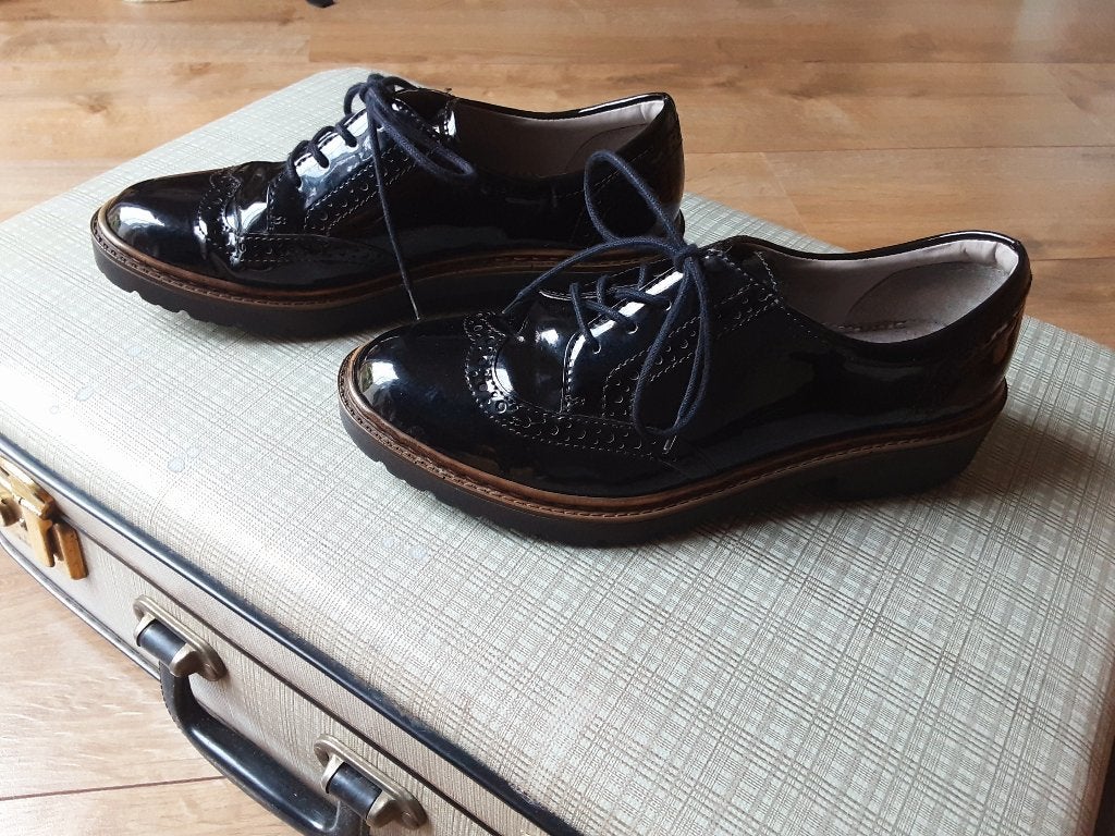Luftpolster Zwarte Lakleren Veterschoenen / Brogues - Mt 37, Kleding | Dames, Ophalen, Zwart, Zo goed als nieuw, Luftpolster