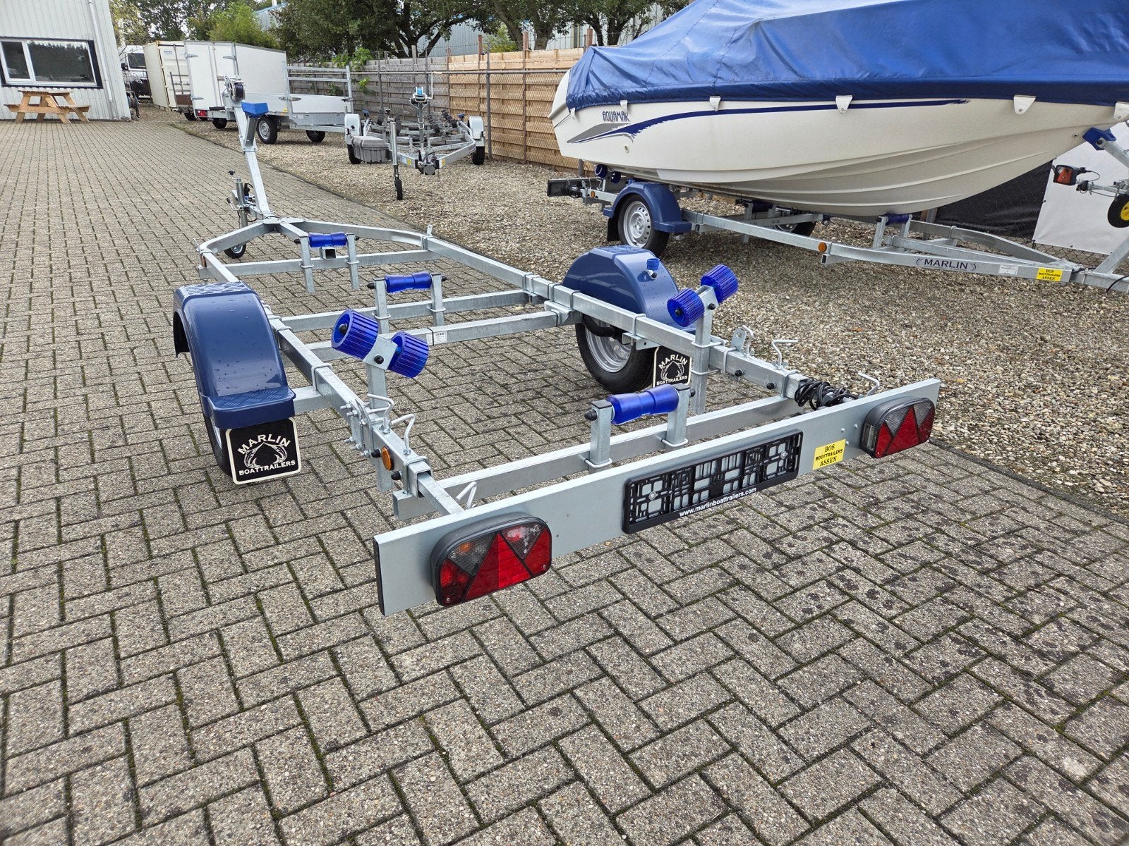 Boottrailer Marlin 750kg ,Spatborden met opstap , L 5.30m, Watersport en Boten, Minder dan 1500 kg, Verstelbare verlichting, Overige typen
