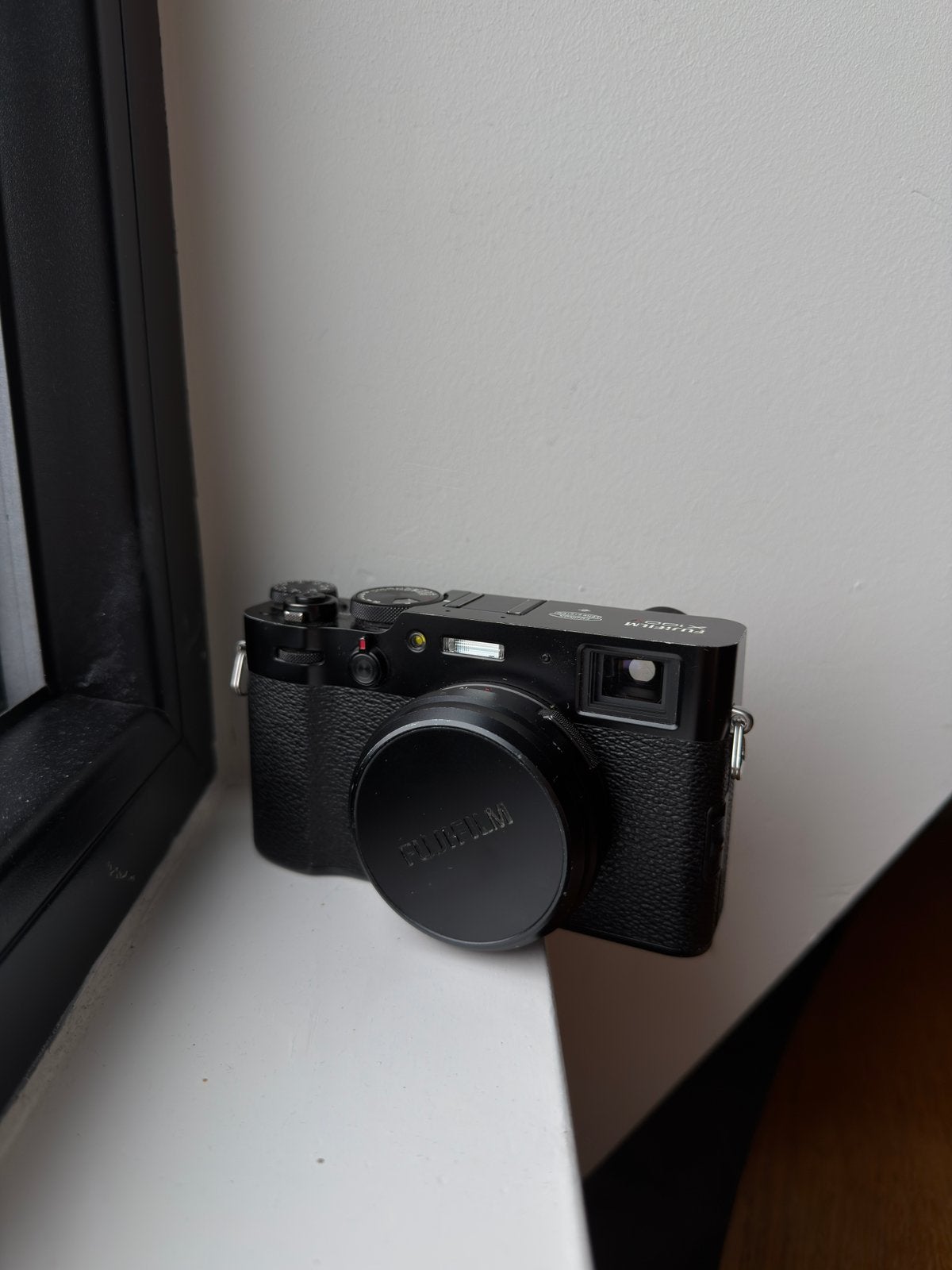 Fujifilm X100V Zwart, 12K shuttercount, Ophalen, Gebruikt, Fujifilm, Lensdop