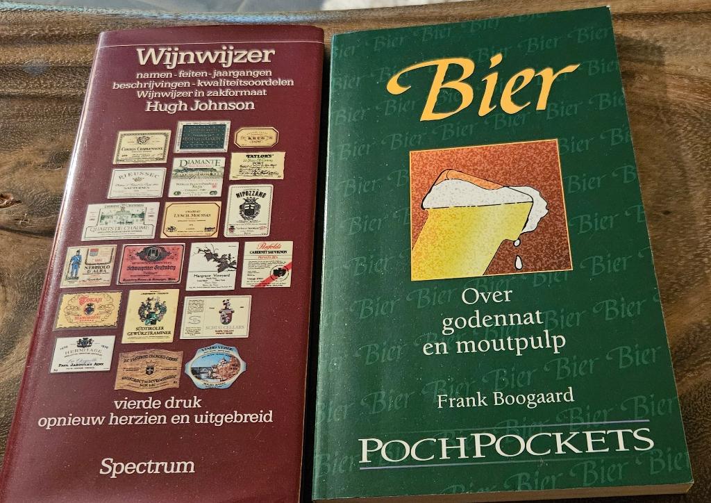 Wijn- en bier boekje-weten wat je drinkt & veel kookboeken!, Verzamelen, Biermerken, Ophalen of Verzenden, Zo goed als nieuw, Overige typen