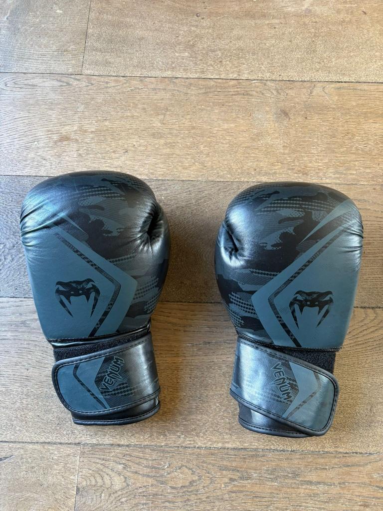 kickboks bescherming, Sport en Fitness, Vechtsporten en Zelfverdediging, Gebruikt, Overige, Vechtsportbescherming, Maat M