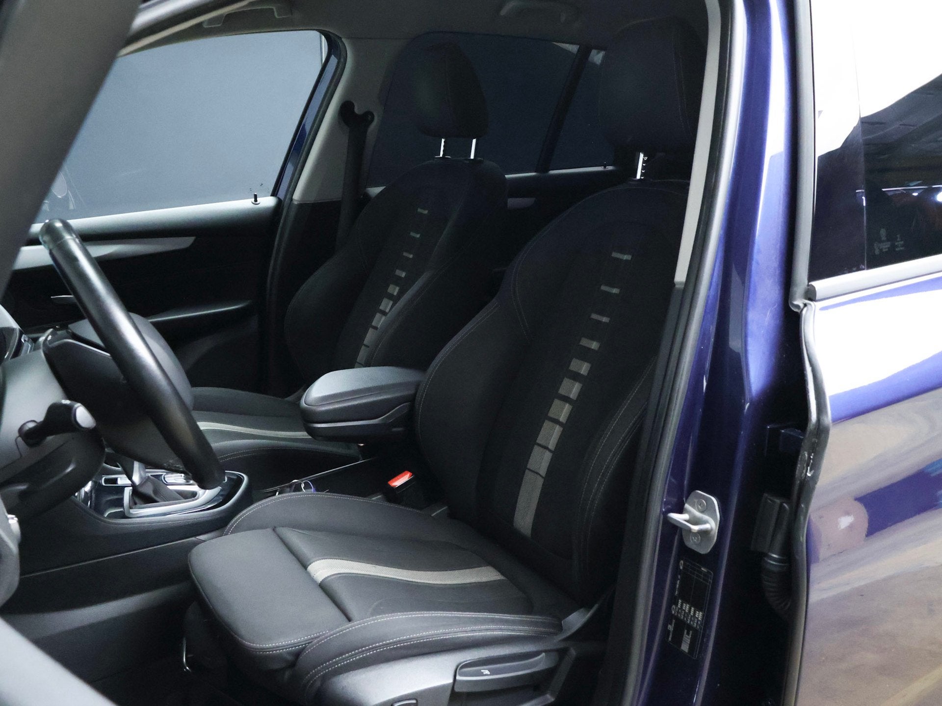 Foto 28 van BMW 2-serie Gran Tourer 220i Centennial High Executive 7p. S