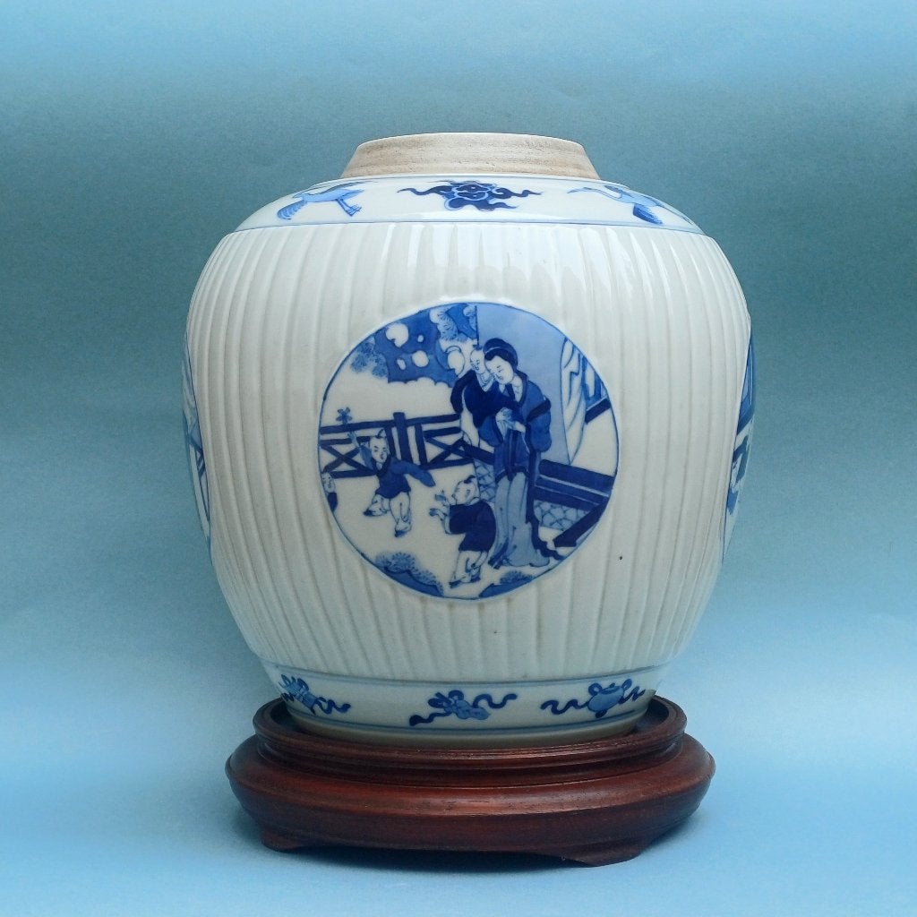 Geribde Chinese Pot Lange Lijzen, Antiek en Kunst, Verzenden