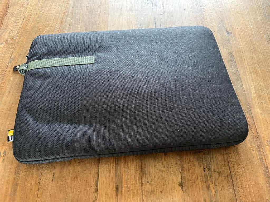 NetteCase Laptop Beschermhoes - Zwart (Case Logic), Ophalen, 15 inch, Gebruikt