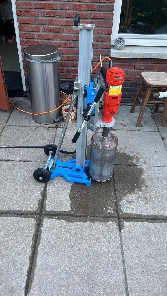 Betonboorder, afzuigkap ventilatie kanaal,  betonboring,