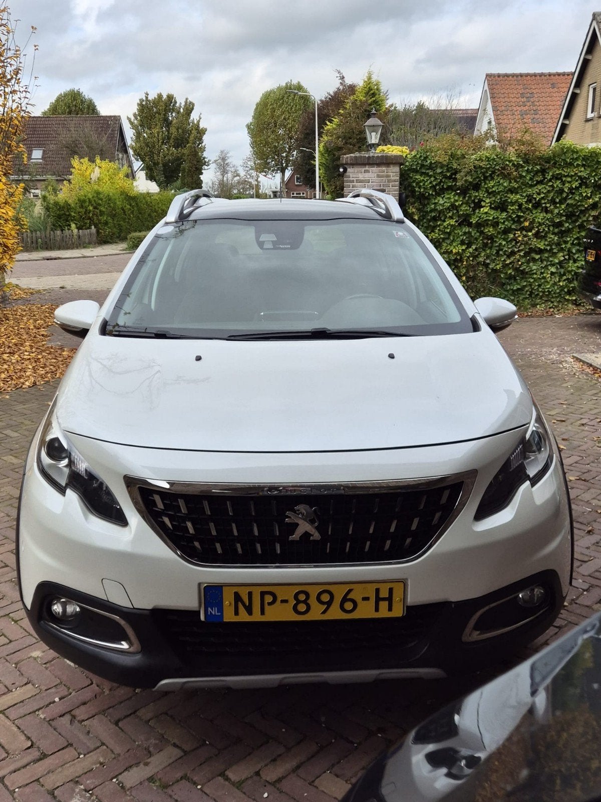 Peugeot 2008 uit 2017 1.2 E-vti 60KW Etg5 2017 Wit, 450 kg, 40 €/maand, 1199 cc, Origineel Nederlands