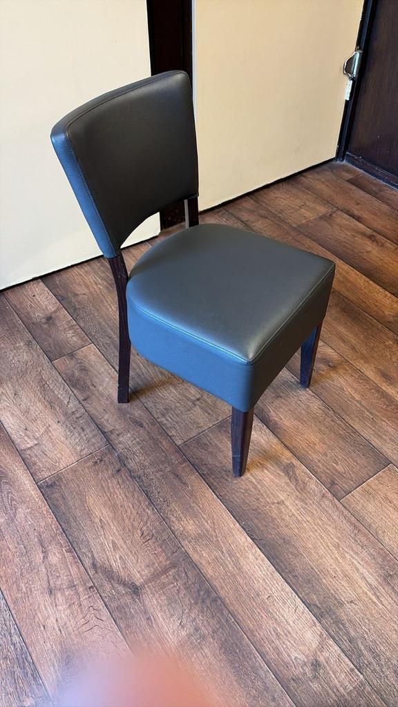 Stoel grijs 20x, Gebruikt, Grijs, Vijf, Zes of meer stoelen, Ophalen