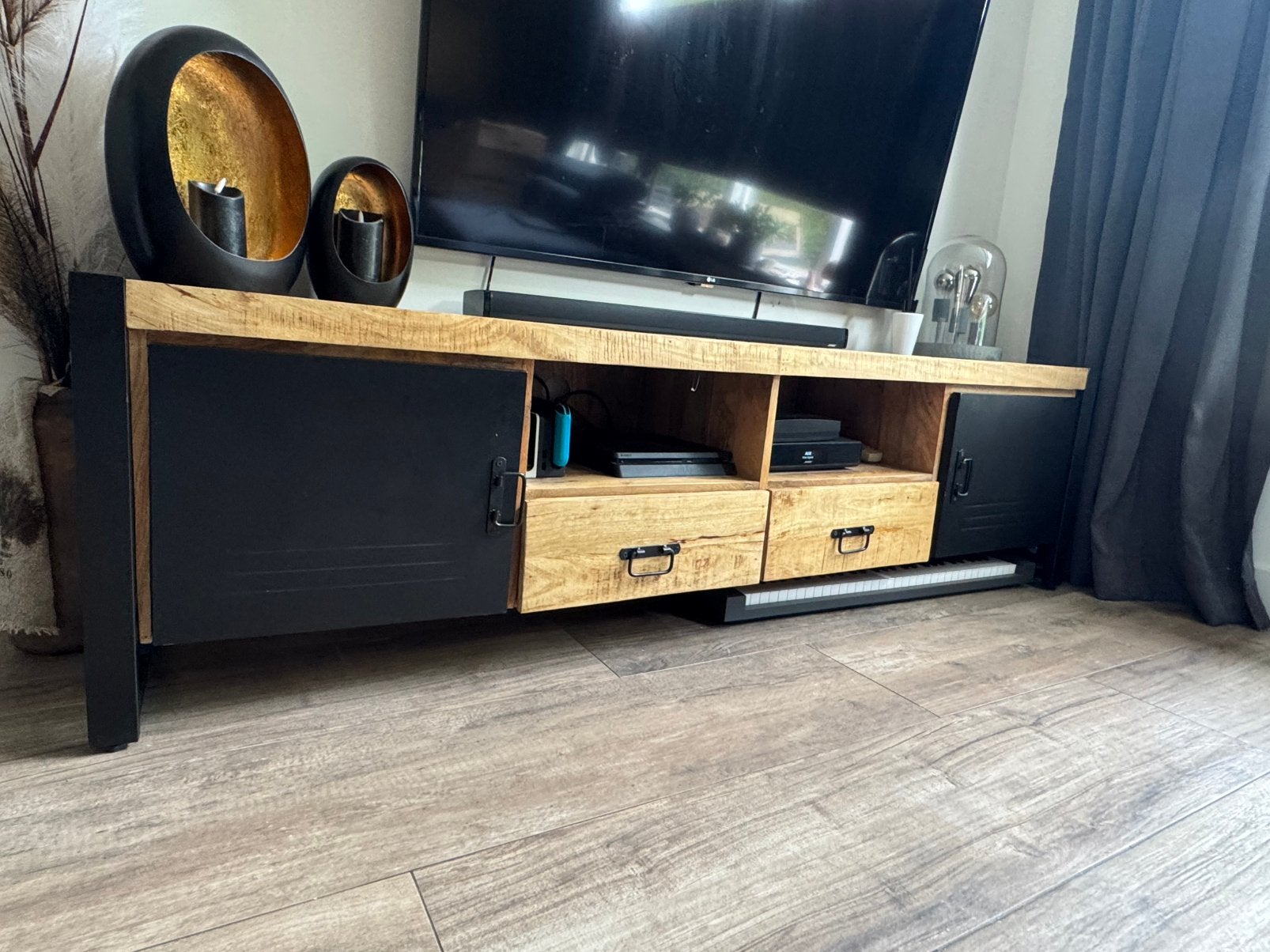 Tv meubel, Ophalen, Zo goed als nieuw, 200 cm of meer, Minder dan 100 cm