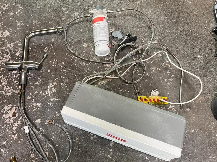 Franke Kokendwaterkraan + Boiler (lees beschrijving), Doe-het-zelf en Verbouw, Ophalen, Gebruikt, Boiler, Minder dan 3 jaar oud