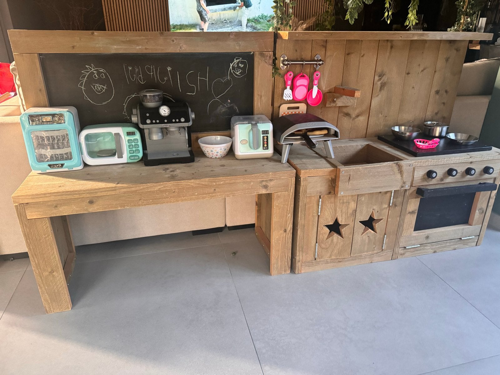 Steigerhouten Kinderkeuken, tafel met krijtbord, Ophalen, Gebruikt, Jongen of Meisje