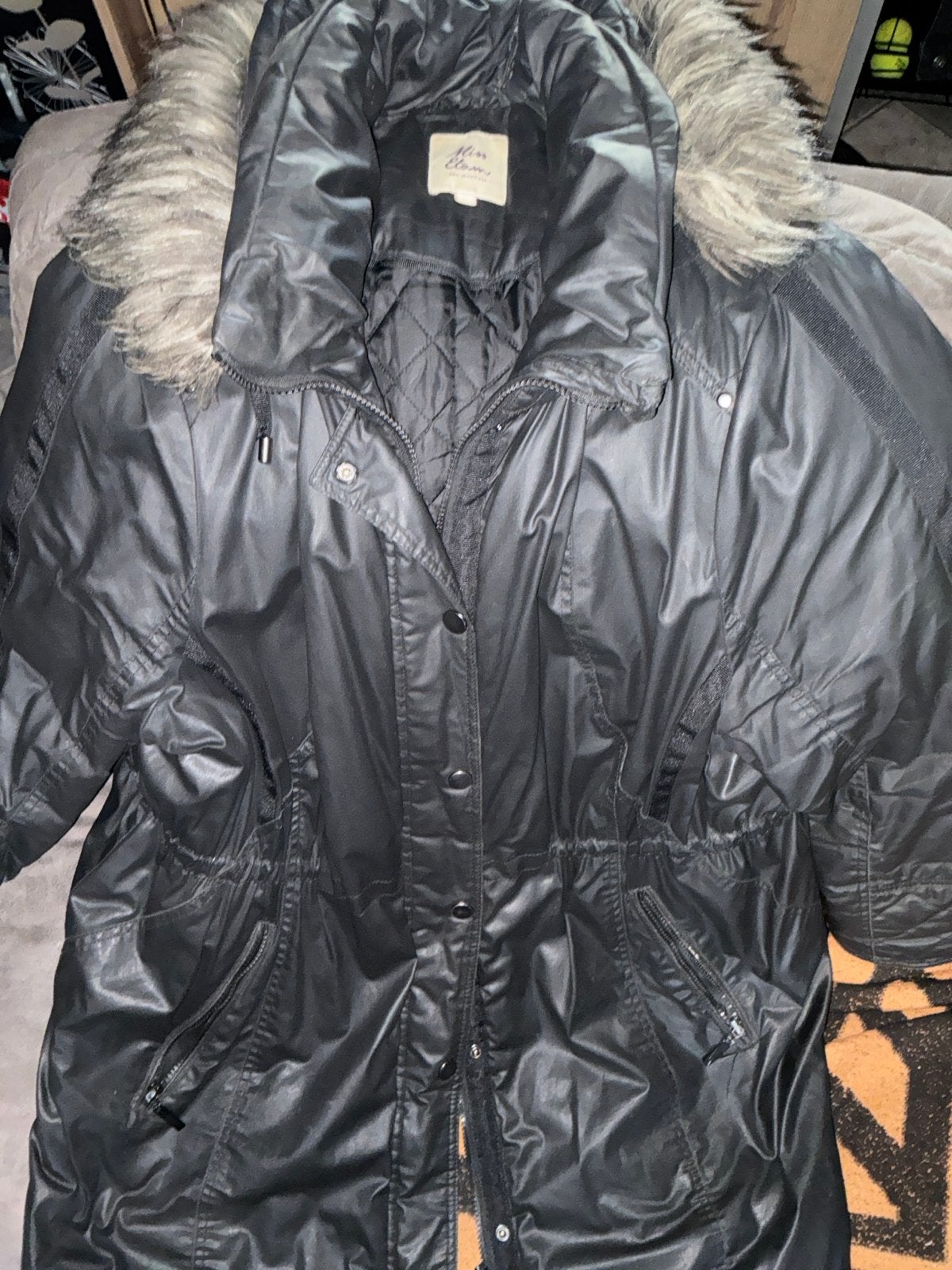 Zwarte warme regen winterjas met rits, knopen en muts mt 54, Kleding | Dames, Jassen | Winter, Ophalen, Gedragen, Maat 46/48 (XL) of groter