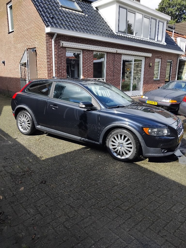 Volvo C30 2.4 Geartronic 2008 Zwart, 700 kg, 4 stoelen, Zwart, Overige kleuren