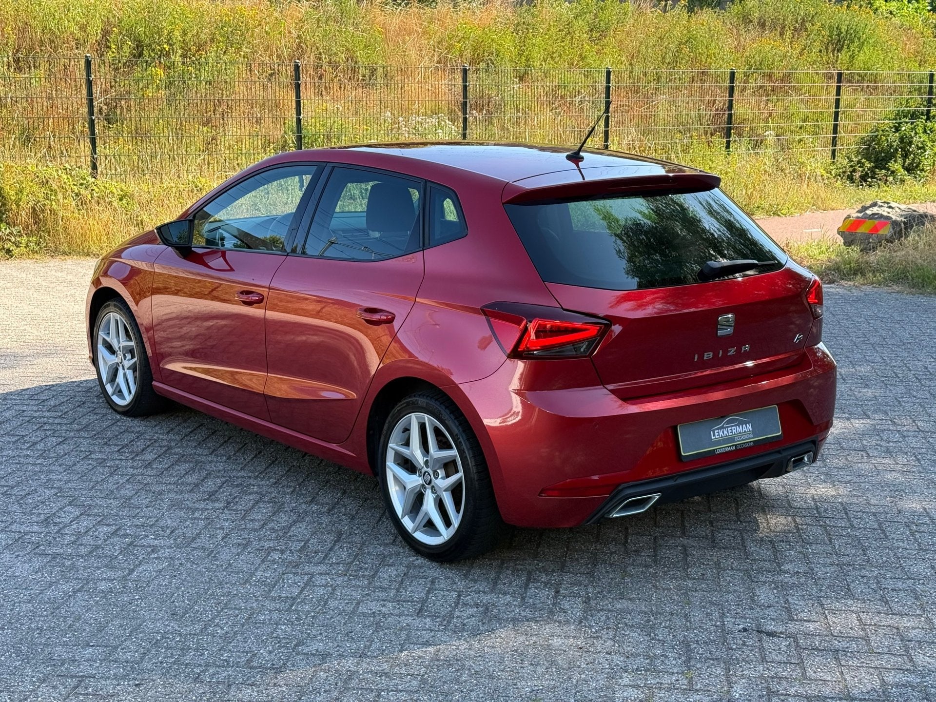 SEAT Ibiza 1.0 TSI FR CAMERA I ALCANTARA I LED I CRUISE I PD, Gebruikt, 95 pk, Alcantara, Ibiza