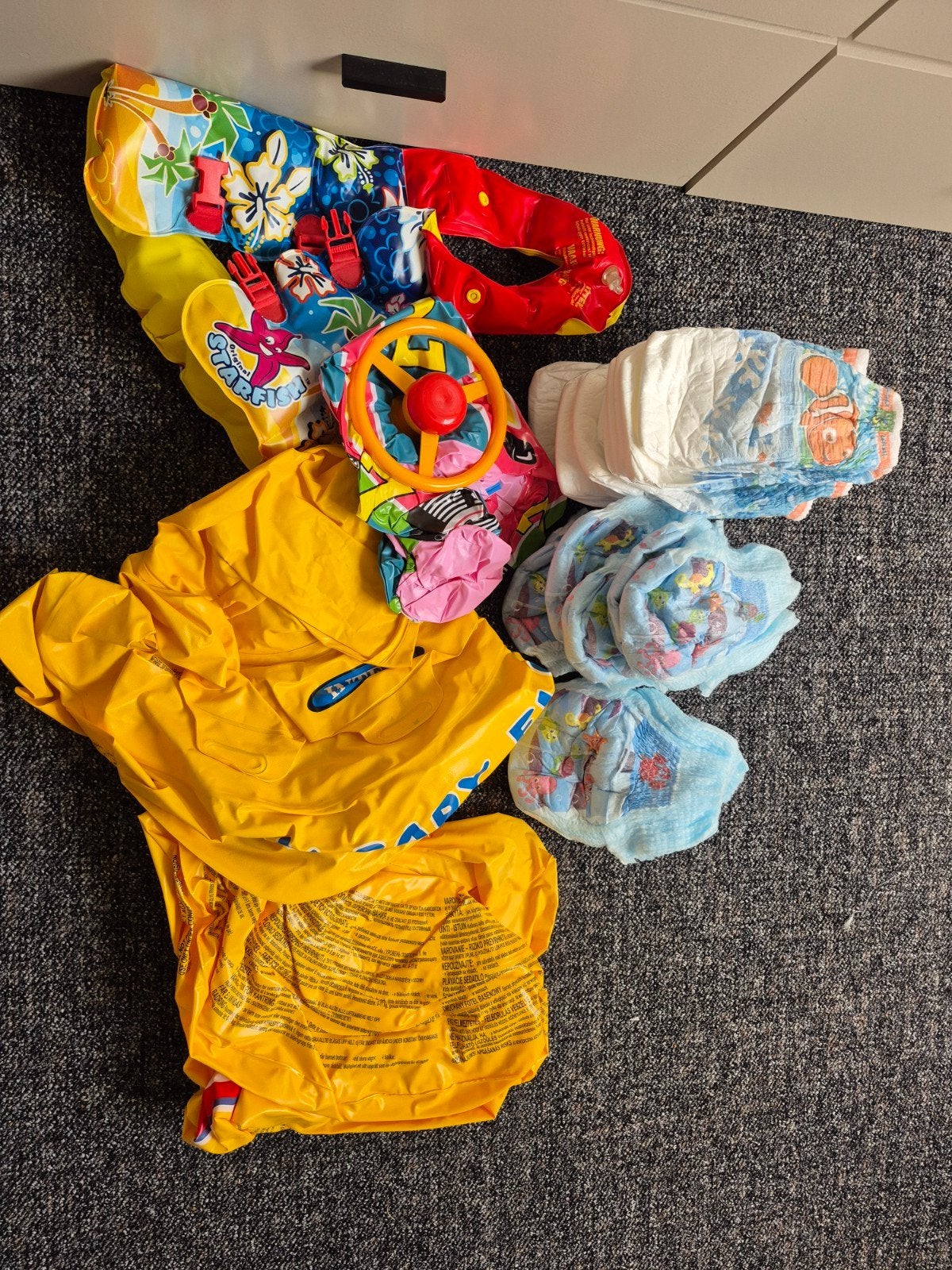 Zwemluiers, zwemvest en baby zwembaden, Kinderen en Baby's, Overige Kinderen en Baby's, Ophalen, Gebruikt