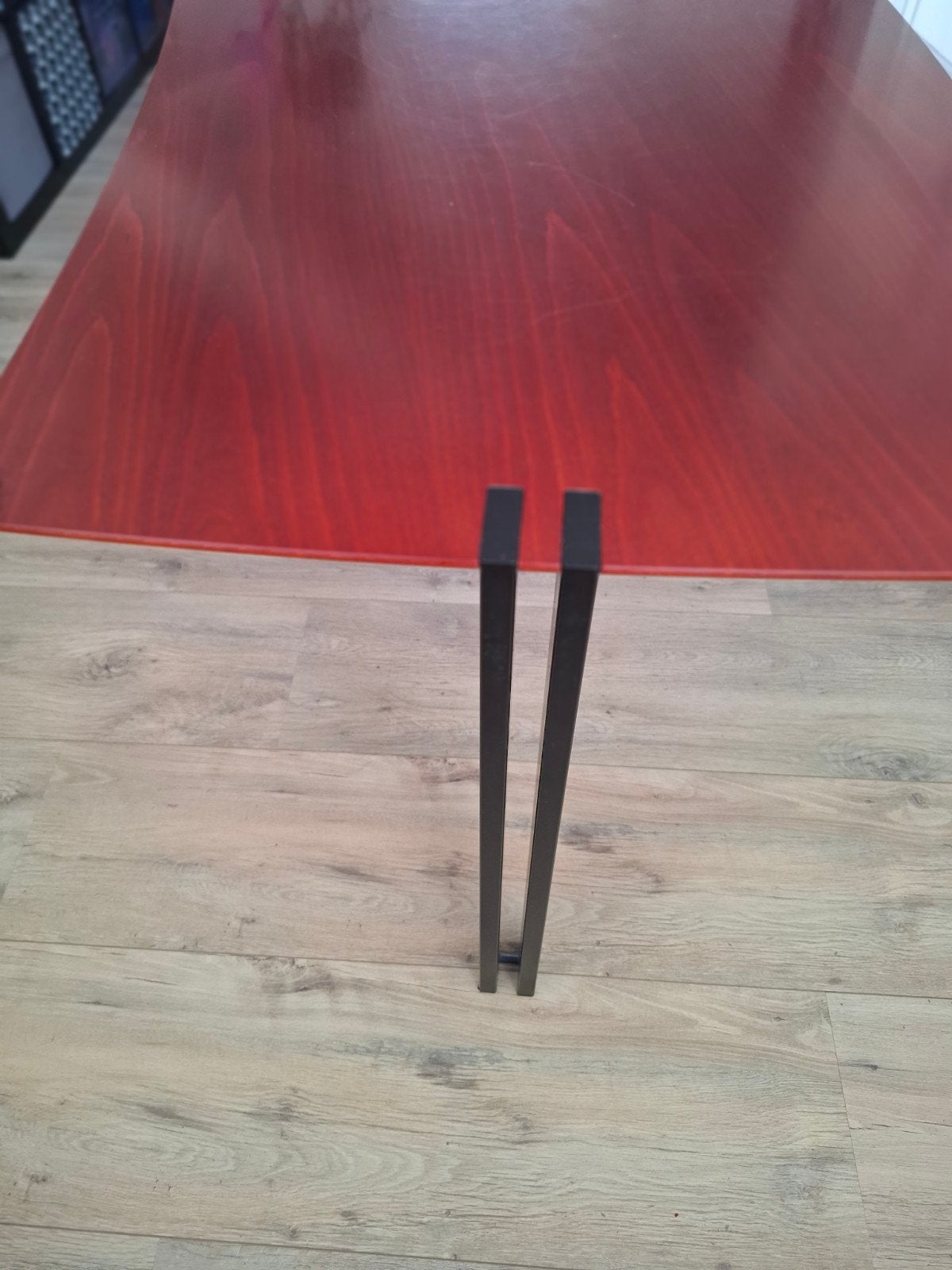 Mooie vormgeving kersenhouten eettafel. Met gebruiksporren., Huis en Inrichting, Tafels | Eettafels, Ophalen, Gebruikt, 200 cm of meer