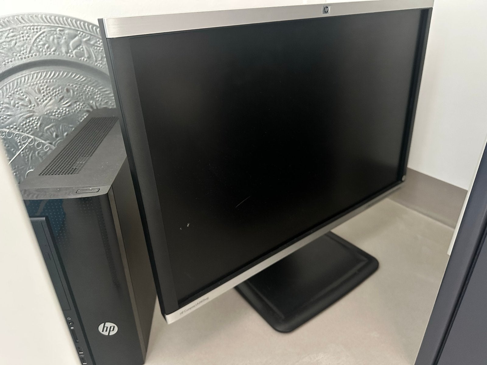 HP Computer inclusief scherm, Computers en Software, Ophalen, Zo goed als nieuw, 15 inch, 2 tot 3 Ghz