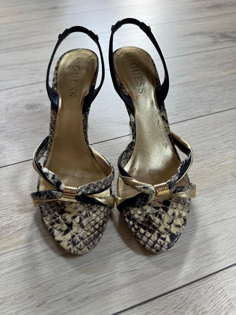 Guess sandalen slangenprint &gouden details- Mui Mui# Prada#, Ophalen of Verzenden, Zo goed als nieuw, Overige kleuren, Sandalen of Muiltjes