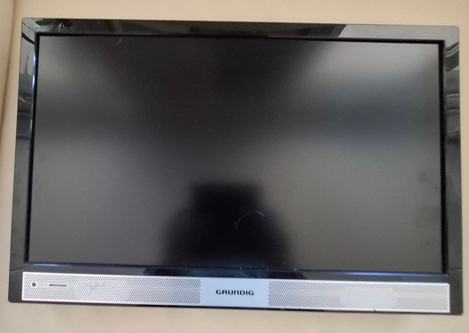 12 volt, Grundig 22 VLE 5520 BG LCD TV met afstandsbediening, Gebruikt, 50 Hz, LCD, Ophalen of Verzenden