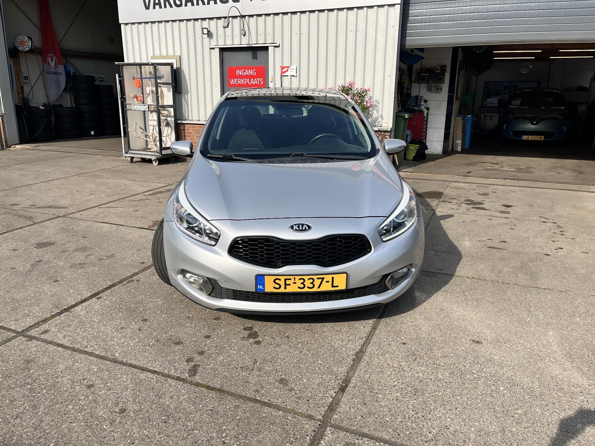 Kia cee'd 1.4 CVVT X-ecutive clima, cruise, camera, pano, pd, Auto's, Voorwielaandrijving, Euro 5, Stof, Gebruikt