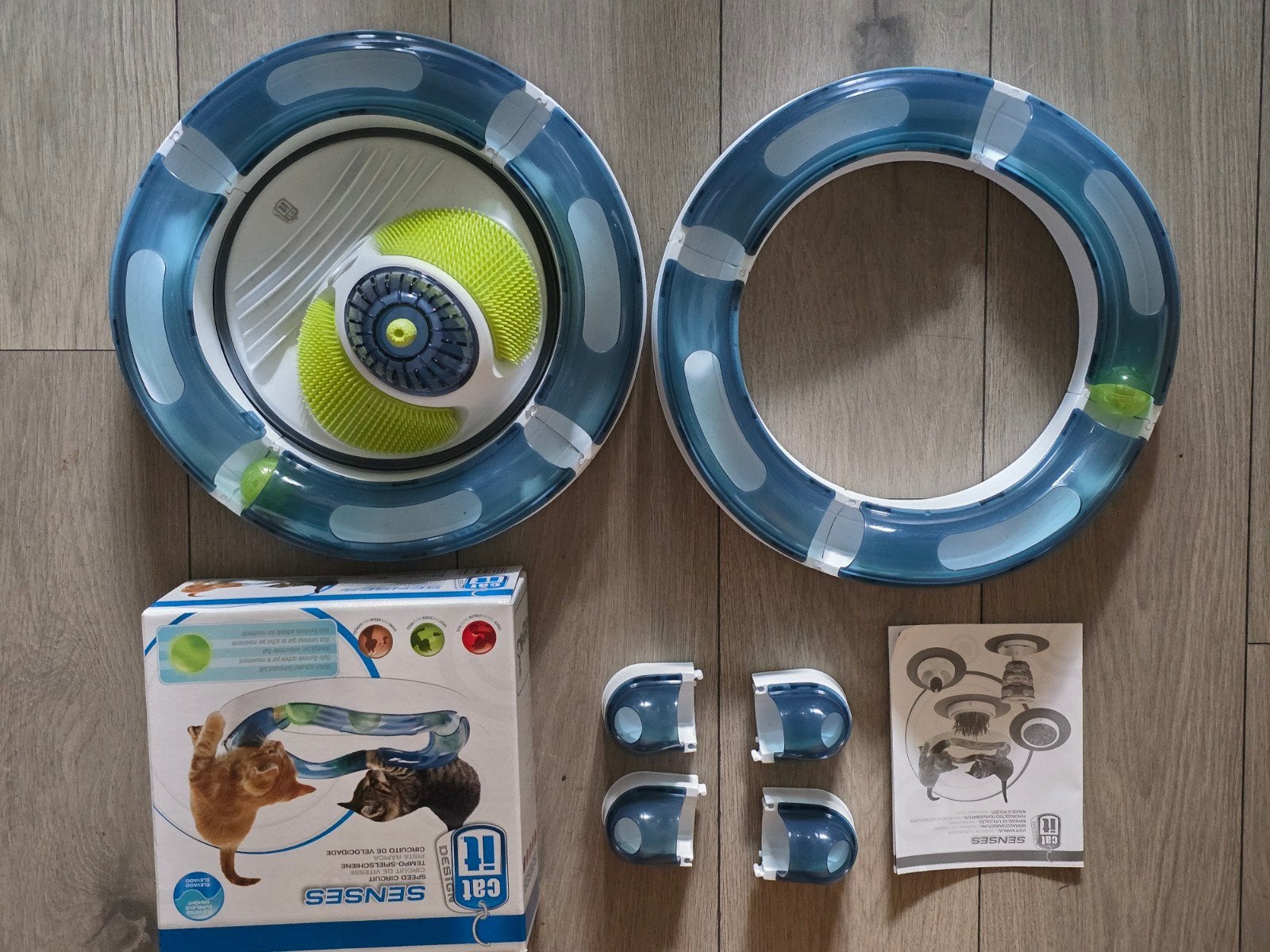 Katten  speelgoed/circuit, Ophalen