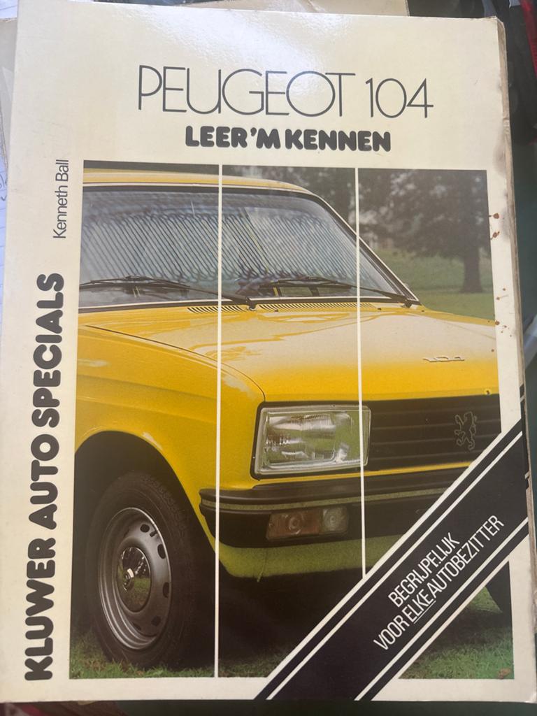Peugeot 104 Leer 'm Kennen - Kluwer Auto Specials (1e druk 1, Boeken, Ophalen of Verzenden, Gelezen, Peugeot