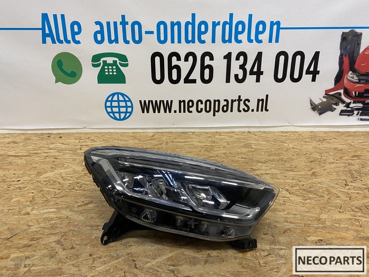 RENAULT CAPTUR ORIGINEEL VOL LED KOPLAMP RECHTS 260107244R, Gebruikt, -, Renault, -