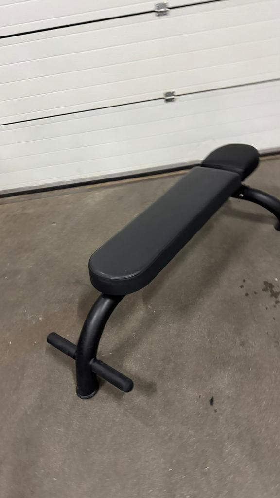 Matrix Vlakke Fitness Bank met wieltje, Sport en Fitness, Fitnessmaterialen, Ophalen, Gebruikt, Fitnessbank
