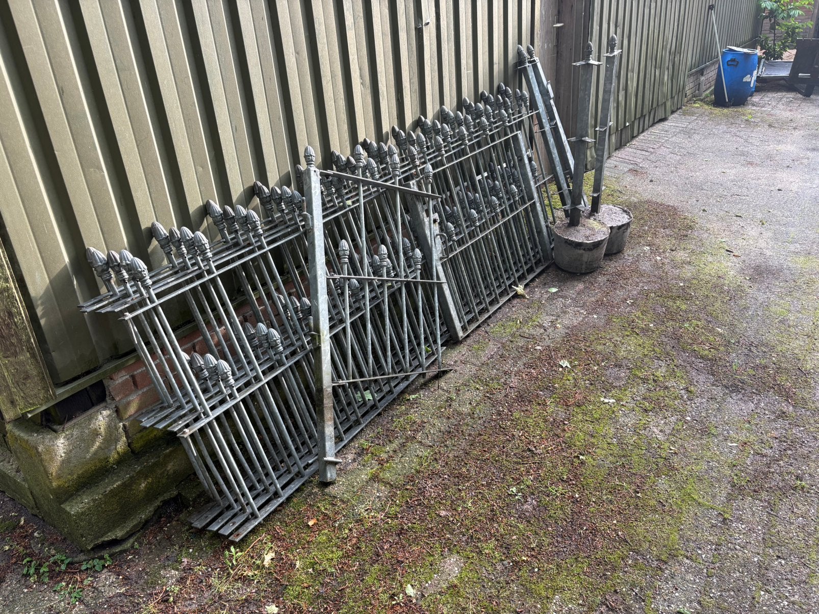 Te koop: Verzinkt sierhekwerk compleet met poortje, Tuin en Terras, Tuinhekken en Hekwerk, Ophalen, Zo goed als nieuw, IJzer, Tuinhek