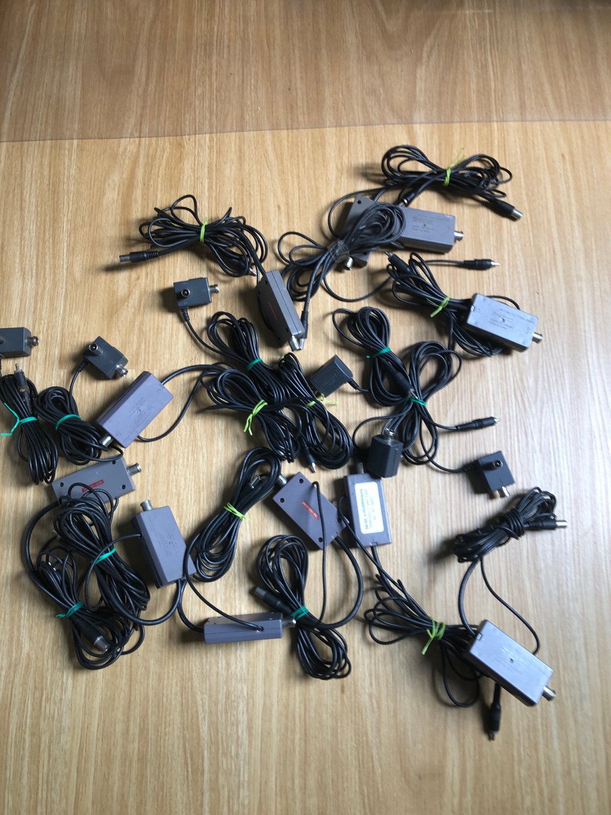 Partij Nintendo NES RF-modulators/adapters, Spelcomputers en Games, Nintendo, Ophalen of Verzenden, Gebruikt, Adapter