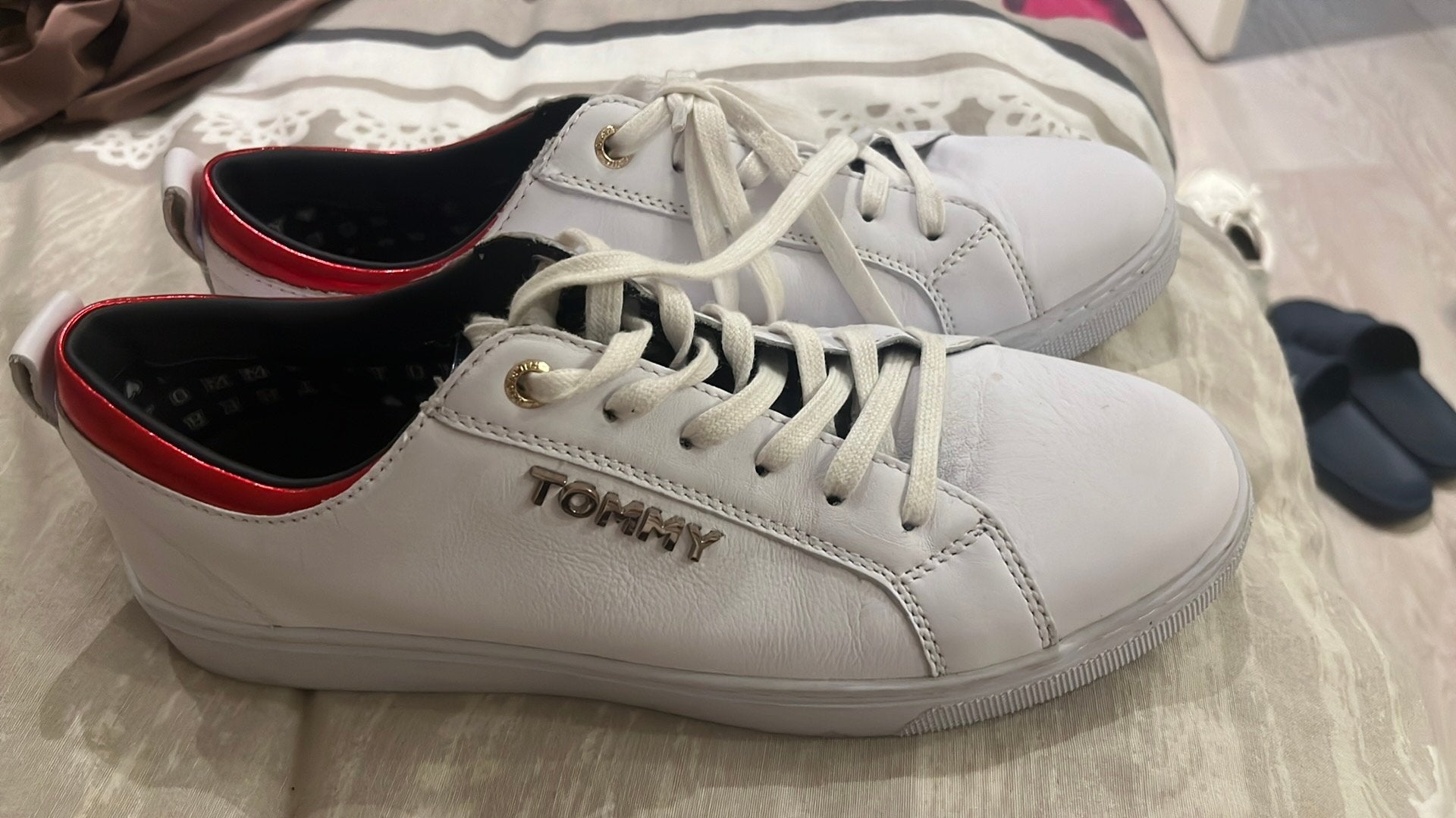 Tommy hilfiger sneakers maat 40, Wit, Nieuw, Ophalen of Verzenden, Sneakers of Gympen