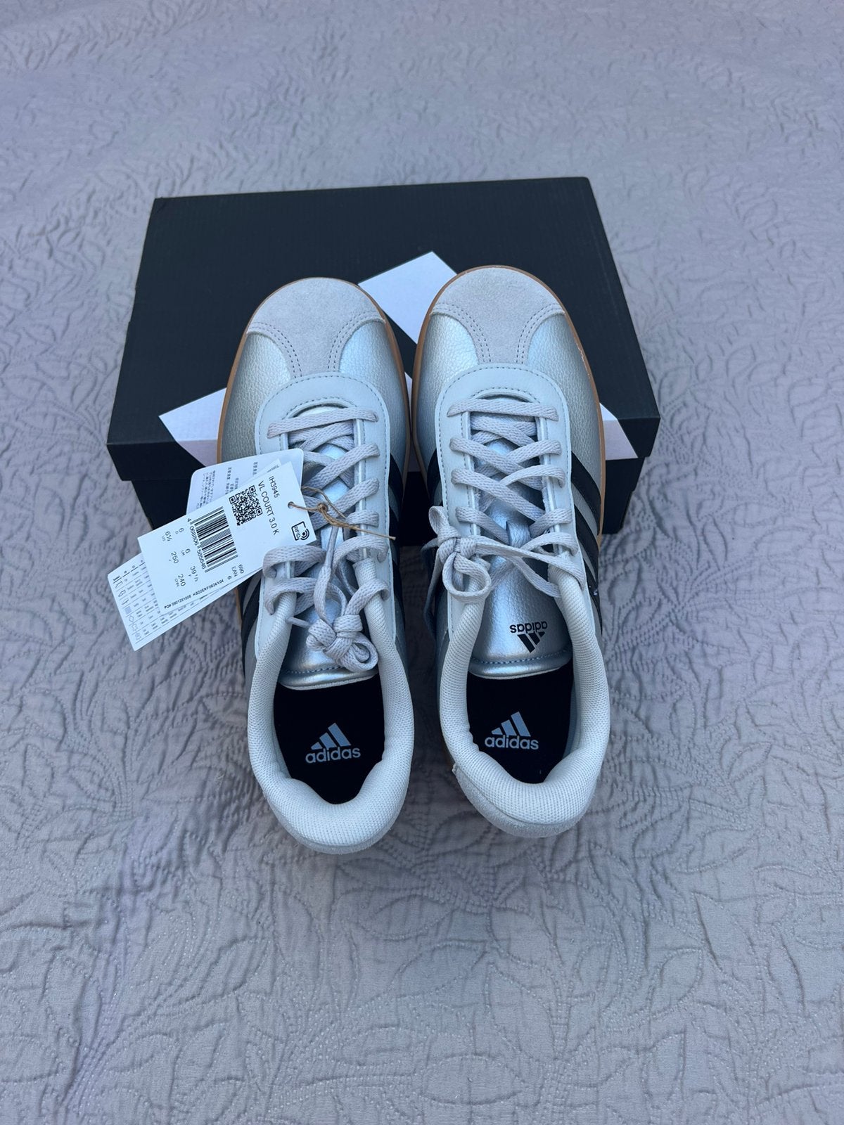Maat 39 1/3 sneakers Adidas nieuw, Kleding | Dames, Nieuw, Ophalen of Verzenden, Sneakers of Gympen, Grijs