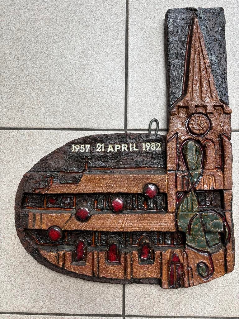 Uniek Keramiek Kunstwerk: Kerk met Jaartallen 1957-1982, Antiek en Kunst, Antiek | Keramiek en Aardewerk, Ophalen