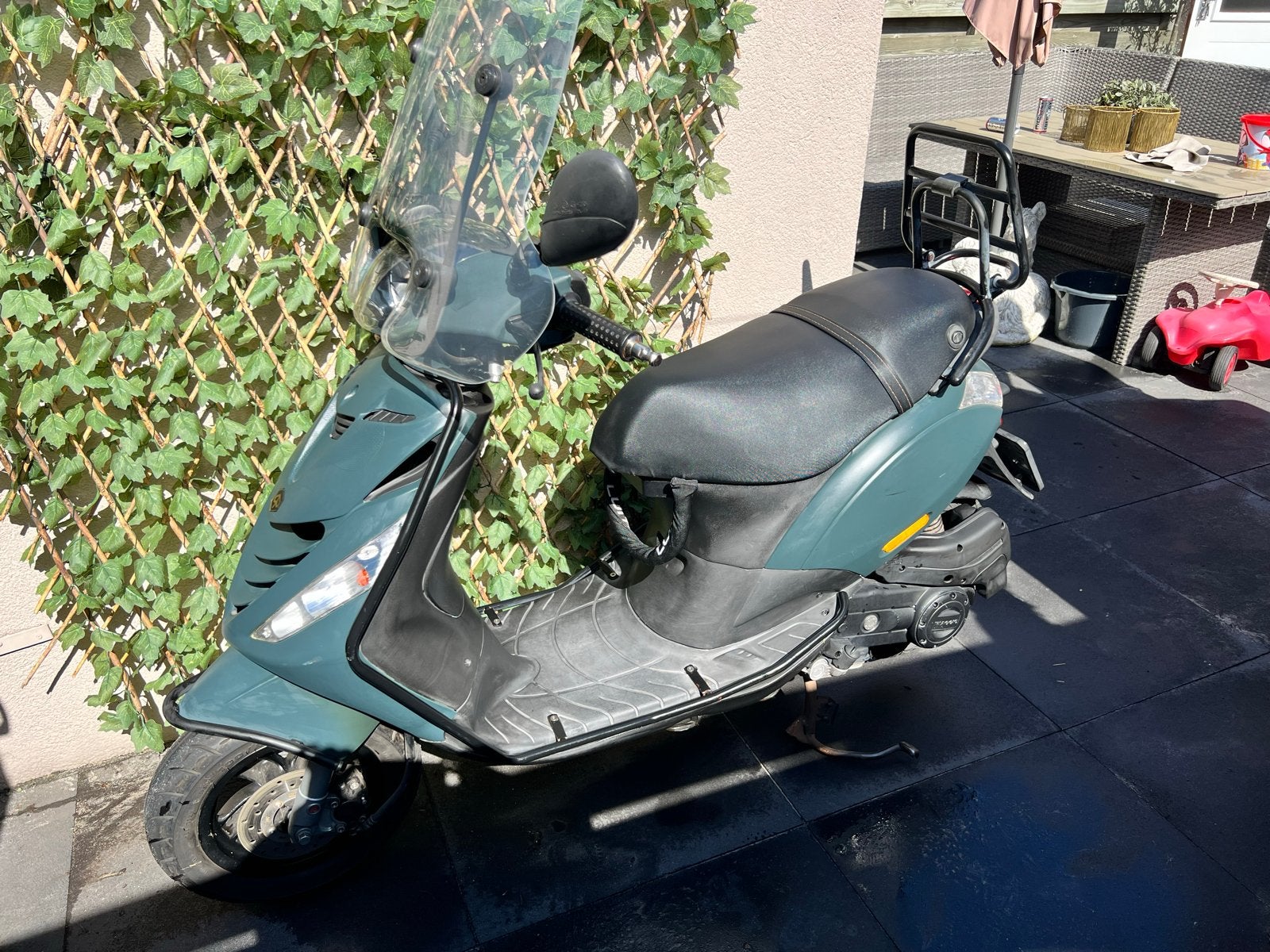 Piaggio Zip 4-takt SnorScooter - Goed Onderhouden, Fietsen en Brommers, Scooters | Piaggio, Ophalen, Gebruikt, Maximaal 45 km/u