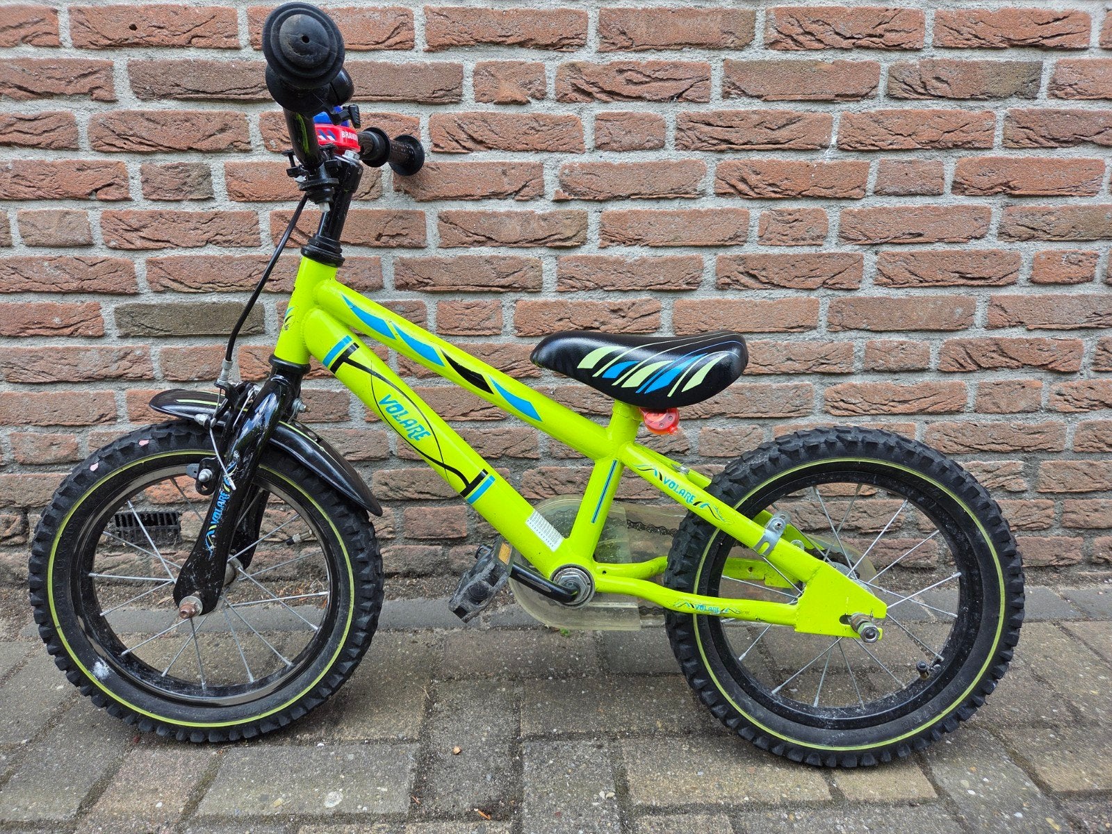 14 inch volare kinderfiets, Ophalen, Terugtraprem, Zijwieltjes, Gebruikt